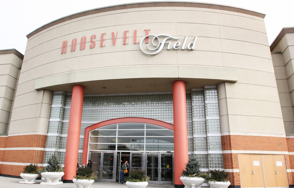 Roosevelt Field - Power center mall in 