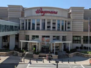 Wegmans shuts down one of its largest stores | Malls.com