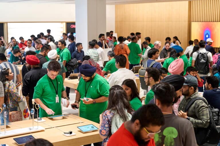 Apple expands its retail presence in Delhi with second store opening April 20, 2023
