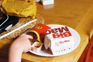 McDonald's introduces innovative approach to crafting Big Macs | Malls.com