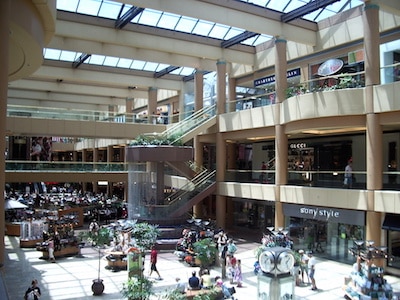 Fashion Square