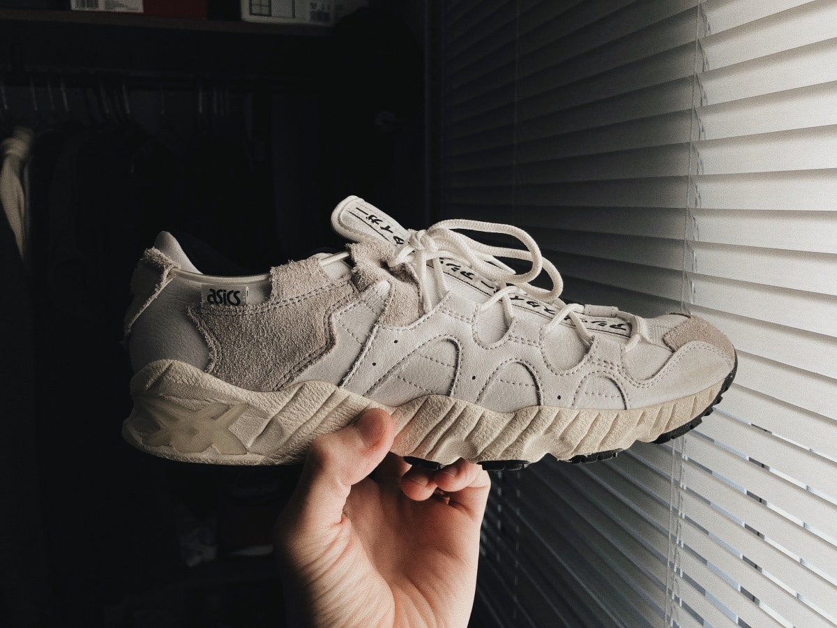 Asics - unsplash