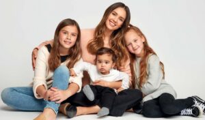 Jessica Alba's brand Honest goes public | Malls.com