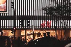 H&M elevates its iconic store in Singapore | Malls.com
