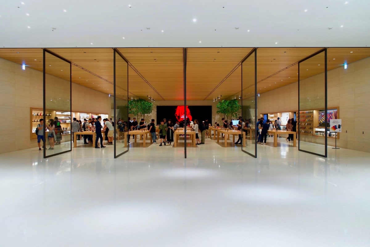 Apple Store - unsplash