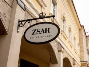 Zsar Outlet Village is open | Malls.com