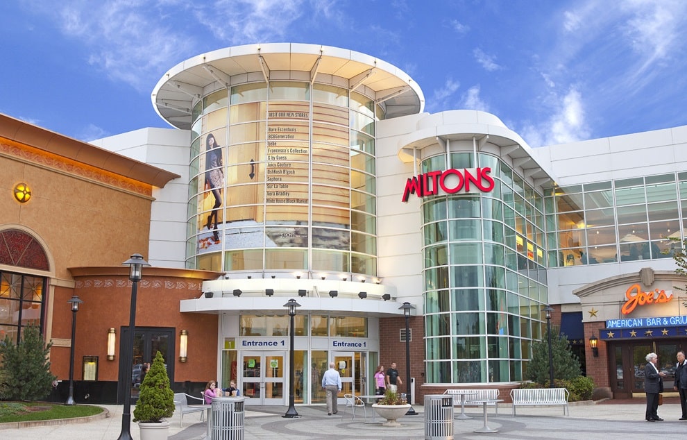South Shore Plaza Malls