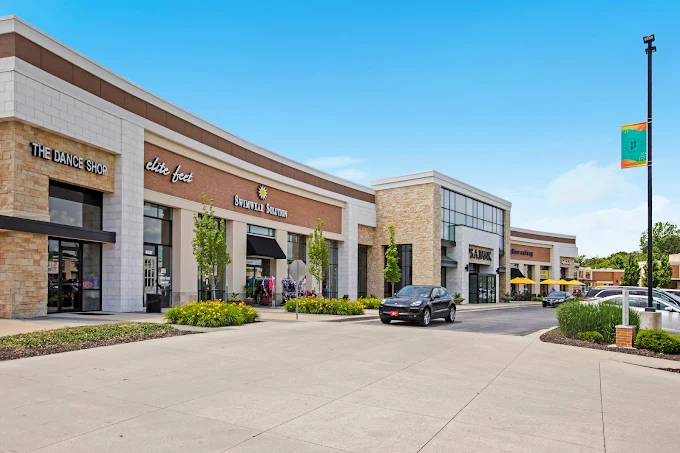 Hawthorne Plaza