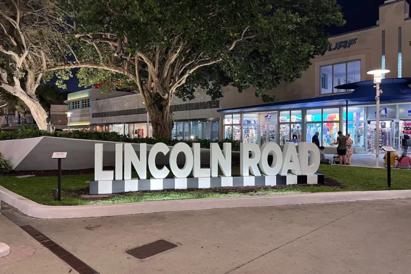 Lincoln Road Mall