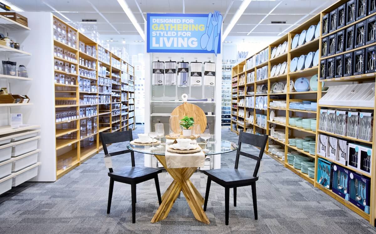 Why physical stores still matter in e-commerce inside