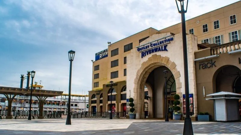 The Outlet Collection at Riverwalk