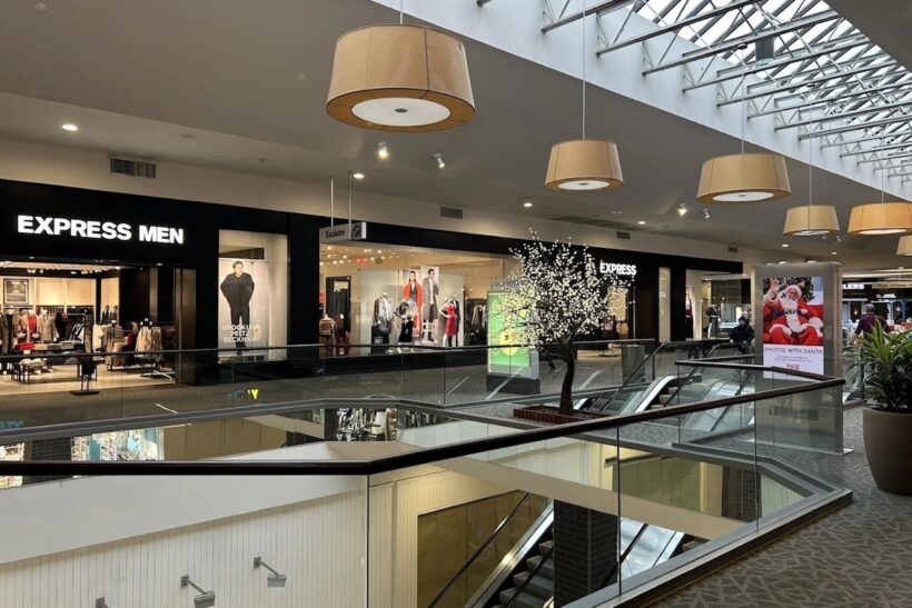 Trumbull Mall